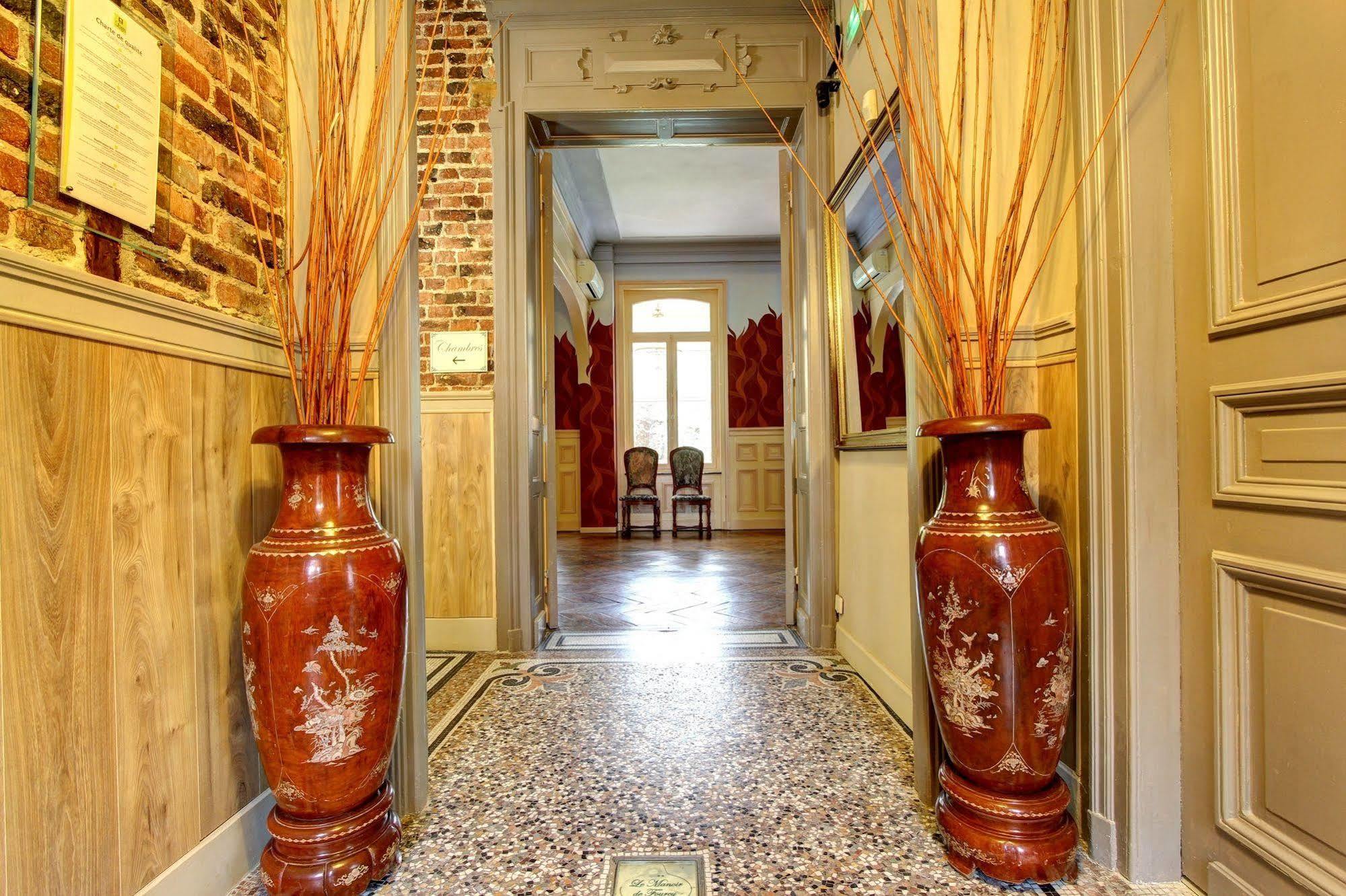 Logis Manoir De Fourcy Hotel Corbehem Exterior photo